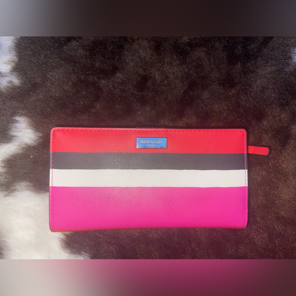 Kate Spade ♠️ tri color clip wallet with coin zipper pocket ! Price is workable!